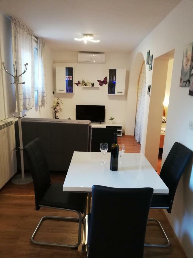 Apartment Zdravko Štinjan Eksteriør bilde
