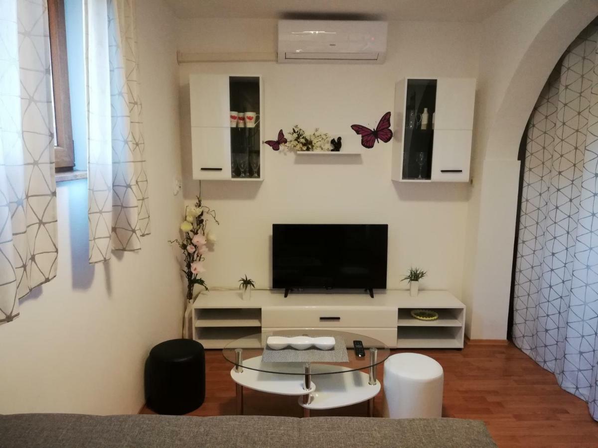 Apartment Zdravko Štinjan Eksteriør bilde