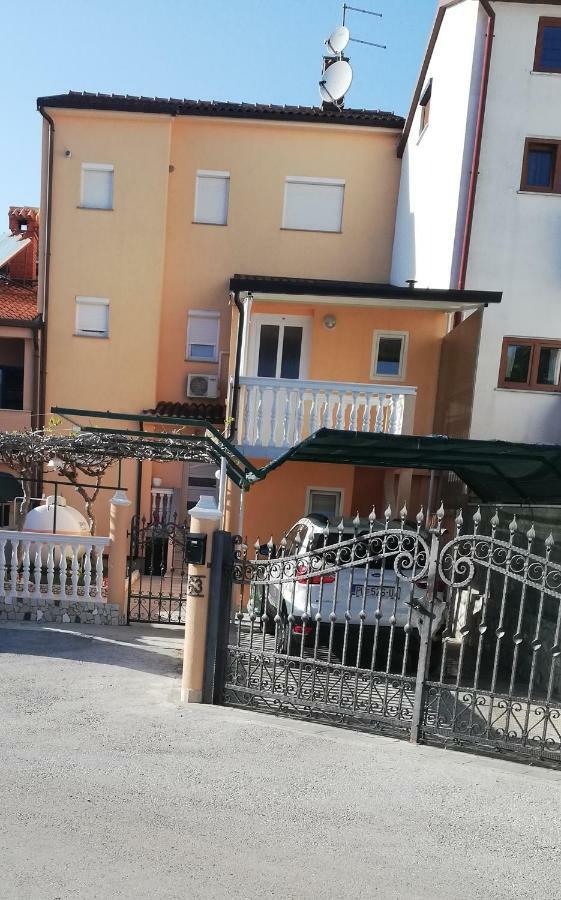 Apartment Zdravko Štinjan Eksteriør bilde